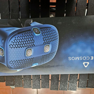 HTC VIVE COSMOS VR