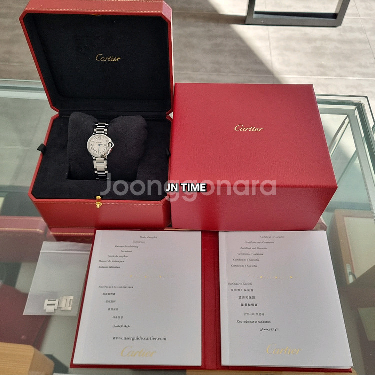 까르띠에 발롱블루 여성용 28mm 쿼츠 W69010Z4--8