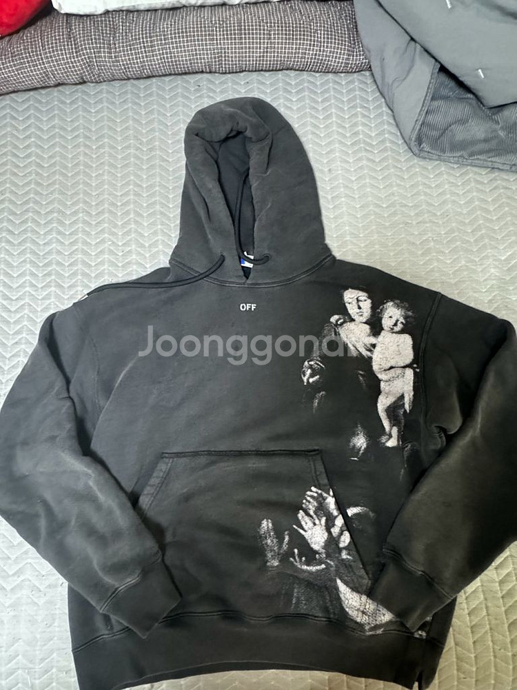 오프화이트 후드티--0