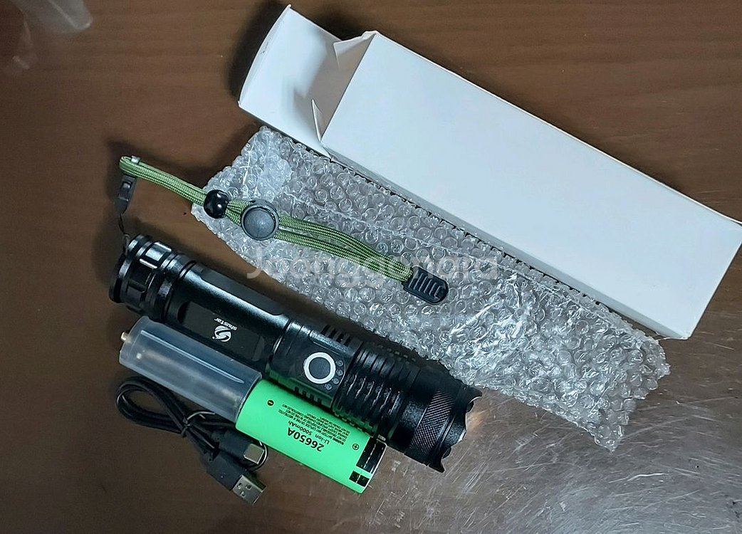 [빠른배송]손전등 캠핑라이트 캠핑렌턴 자전거라이트--4