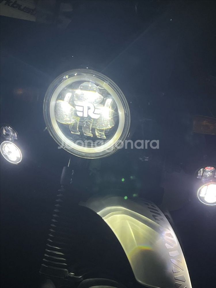 로얄엔필드 히말라얀411(19년식)--6