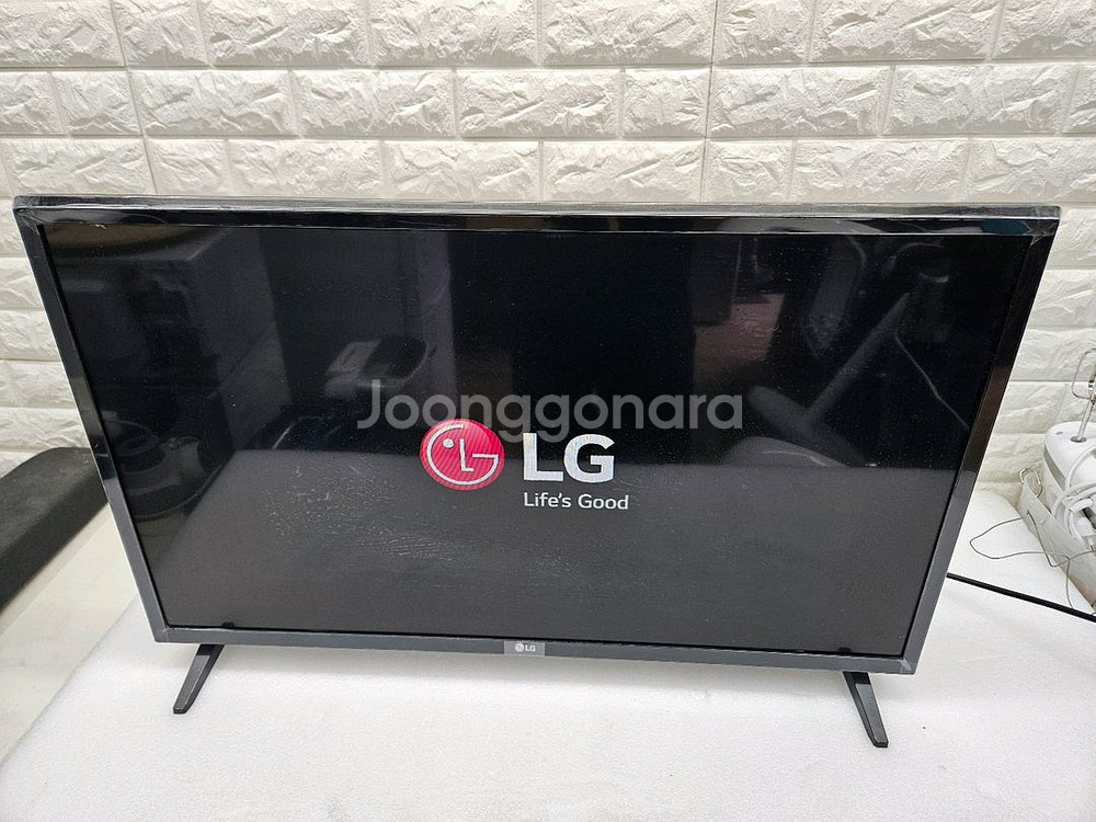 LG 32인치 LED 모니터 입니다--0