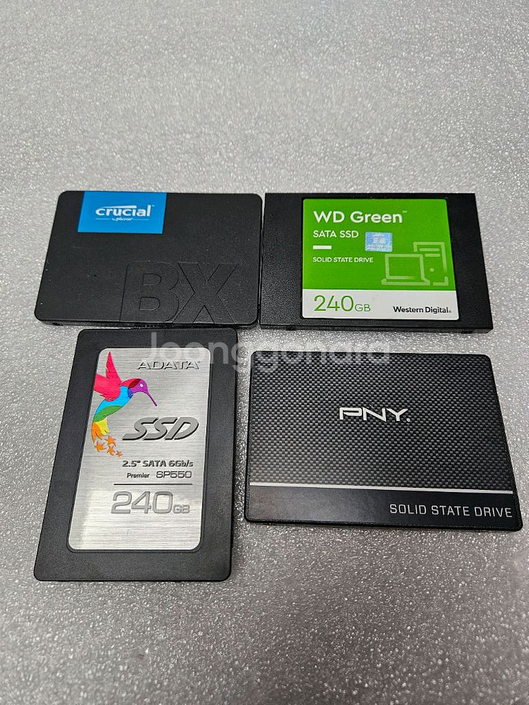 SSD 하드 240기가 4개 입니다--0