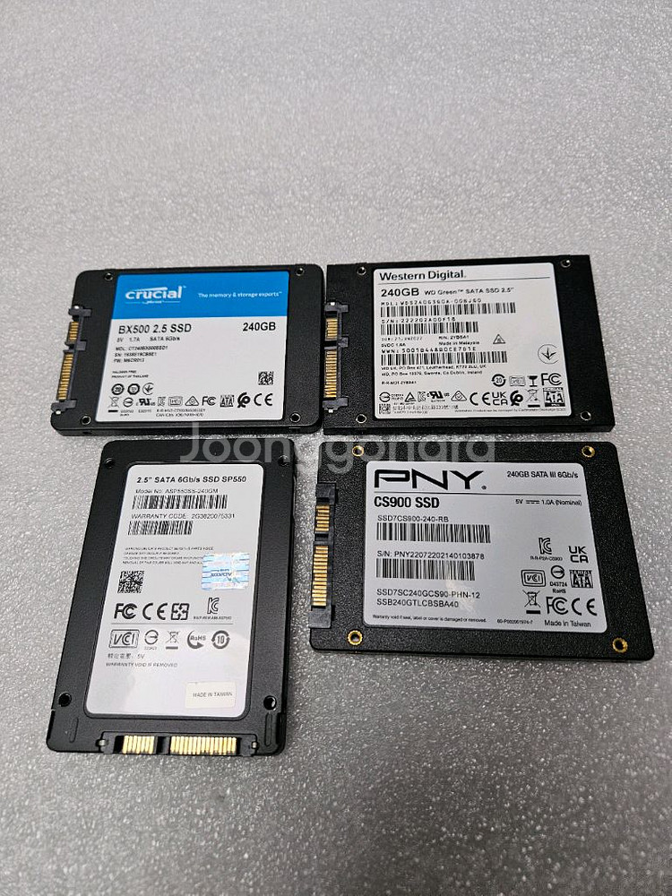 SSD 하드 240기가 4개 입니다--1