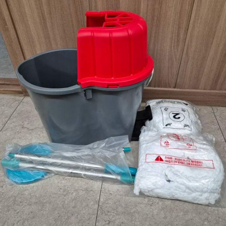 새제품) 썬터치 회전 물걸레 (교체걸레 추가5장 )--1