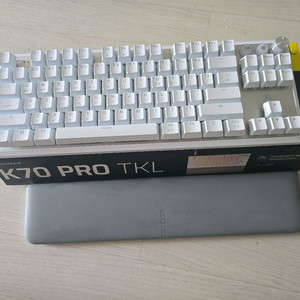 커세어 키보드 K70 PRO TKL 팝니다