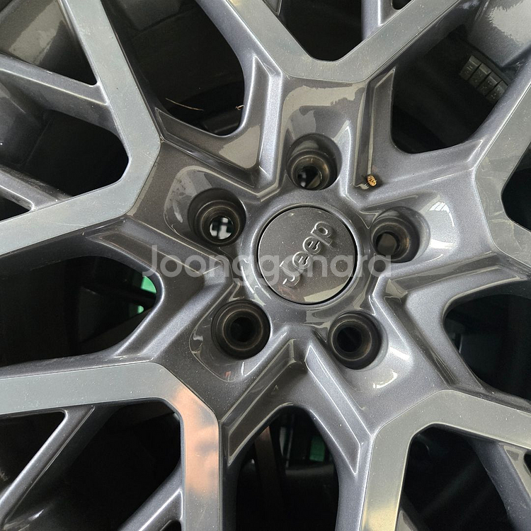 21년식 지프 랭글러 타이어 255/70r 18--1