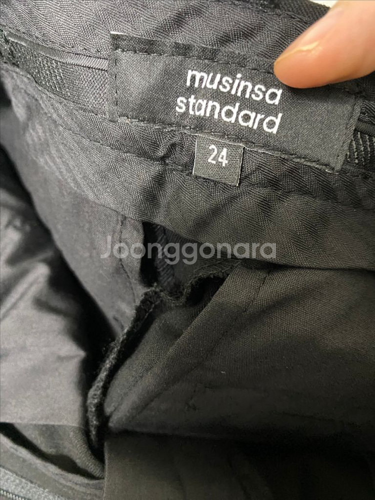 무신사 스탠다드 우먼즈 리버스 투 턱 와이드 히든 밴딩--4