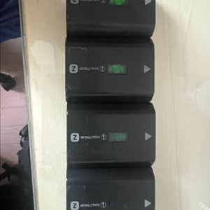 소니 fz100 배터리 4개 일괼판매