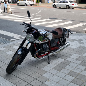모토구찌 v7 레이서