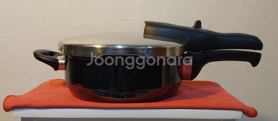 (중고)실리트 압력솥팝니다(3리터)--1