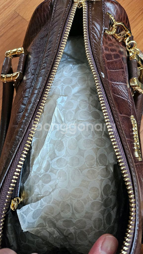 메트로시티 브라운 가죽 토트백이에요--3