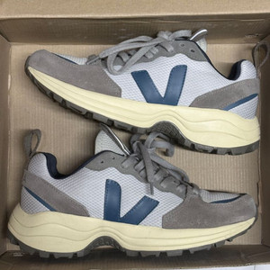VEJA 베자 스니커즈 250
