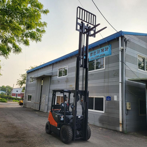 [중고지게차] 두산 D20S-7 2톤 3단 디젤지게차