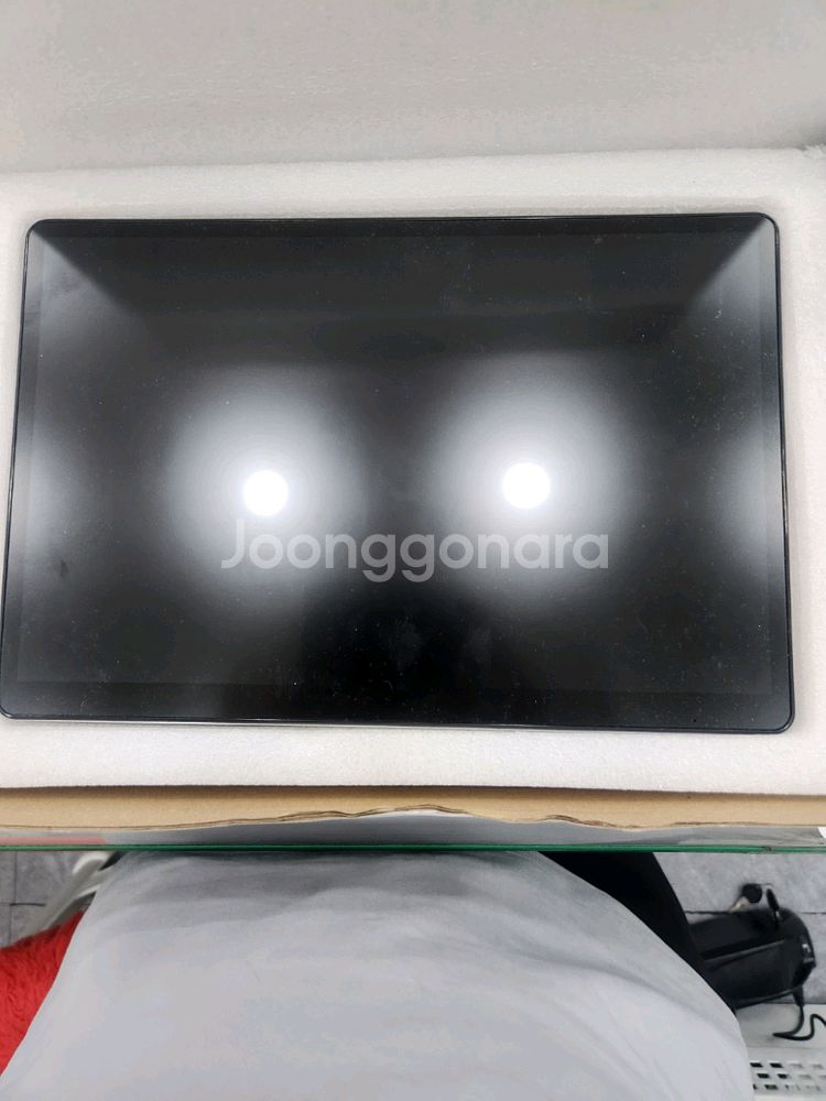 12인치 머리받침 모니터 새상품입니다차량용으로 안드로이--0
