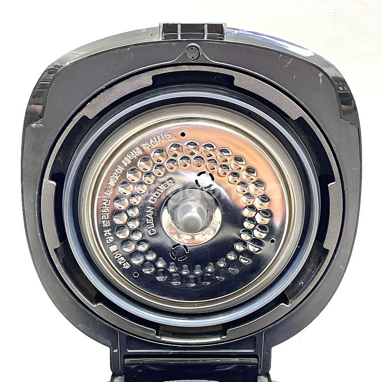 쿠첸 6인용 압력밥솥 WHC-VE0650S--2