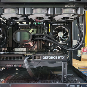 9800X3D & RTX5070 게이밍 컴퓨터 PC