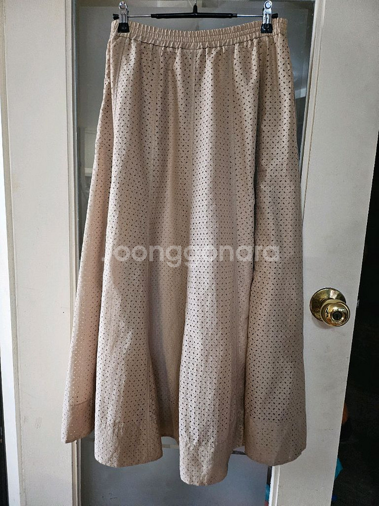 DKNY 백밴딩 펀칭 롱스커트 S--3