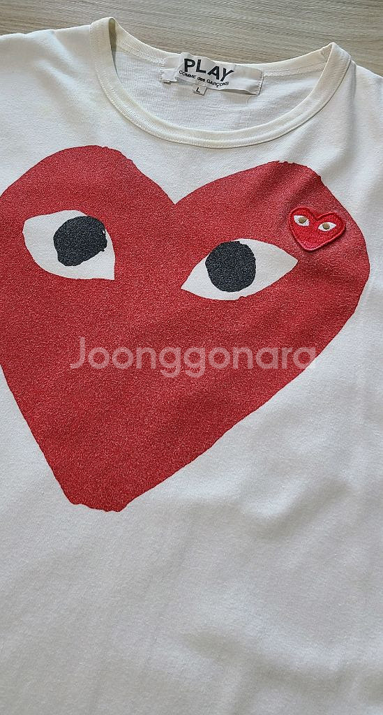 꼼데가르송 반팔 레드와펜 골드아이 L--2
