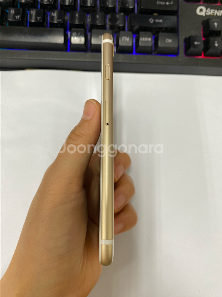 아이폰7 골드 A급 32GB 배터리98% 카메라무음--6