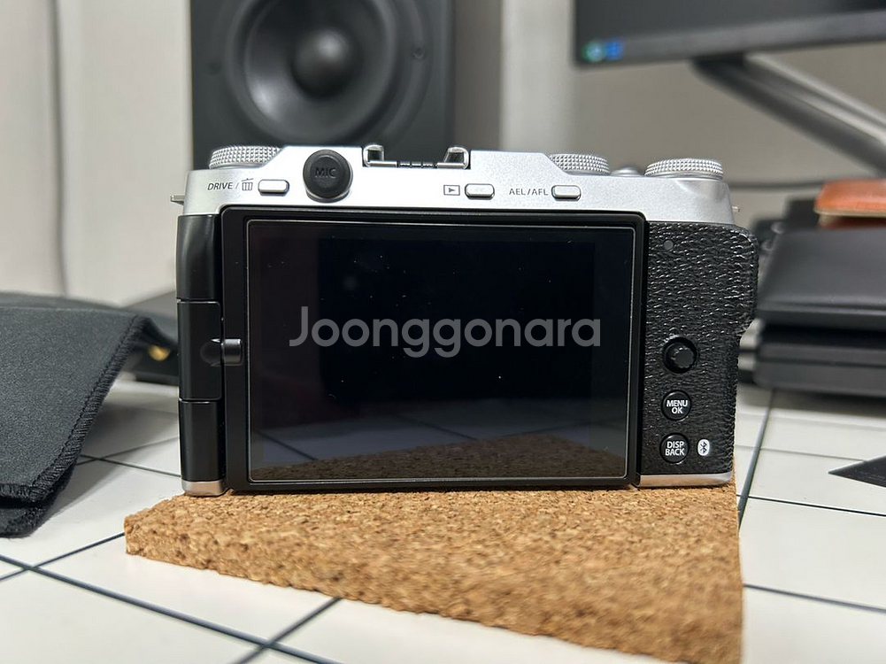 후지필름 X-M5 실버 바디킷, 티티아티산 25mm--1