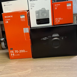 소니 A7M4, VG-C4EM, SEL70200G 판매