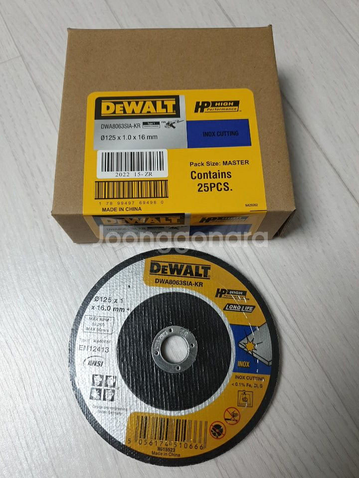 정품 디월트 5인치 절단석 스텐 스틸용 1박스--1