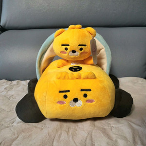 라이언 자동차 인형