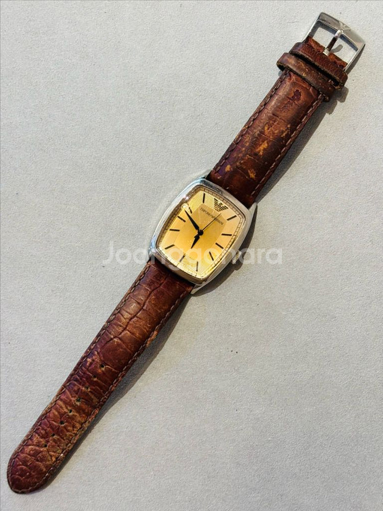 엠포리오 아르마니 쿼츠 시계--1