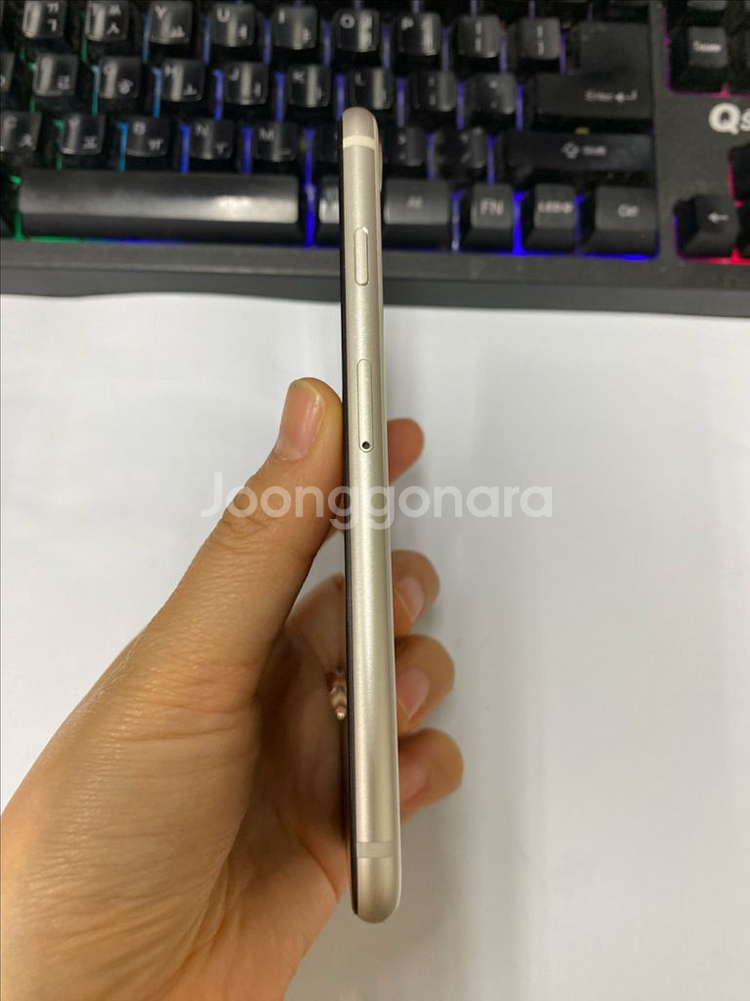 아이폰SE3 스타라이트 A급 128GB 배터리100%--5