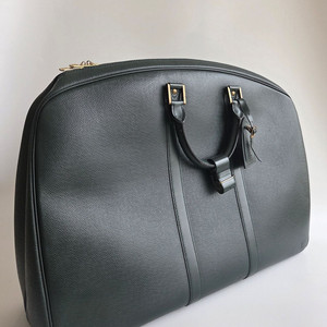 후발주자이니 최저가로 판매합니다 루이비통 타이가 엘랑가