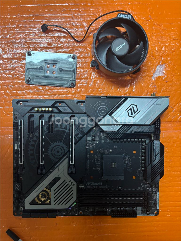 Asrock X570 Taichi--0