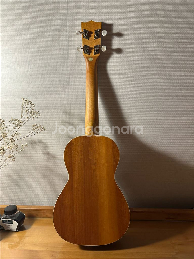 콘서트형 우쿨렐레 팝니다--3