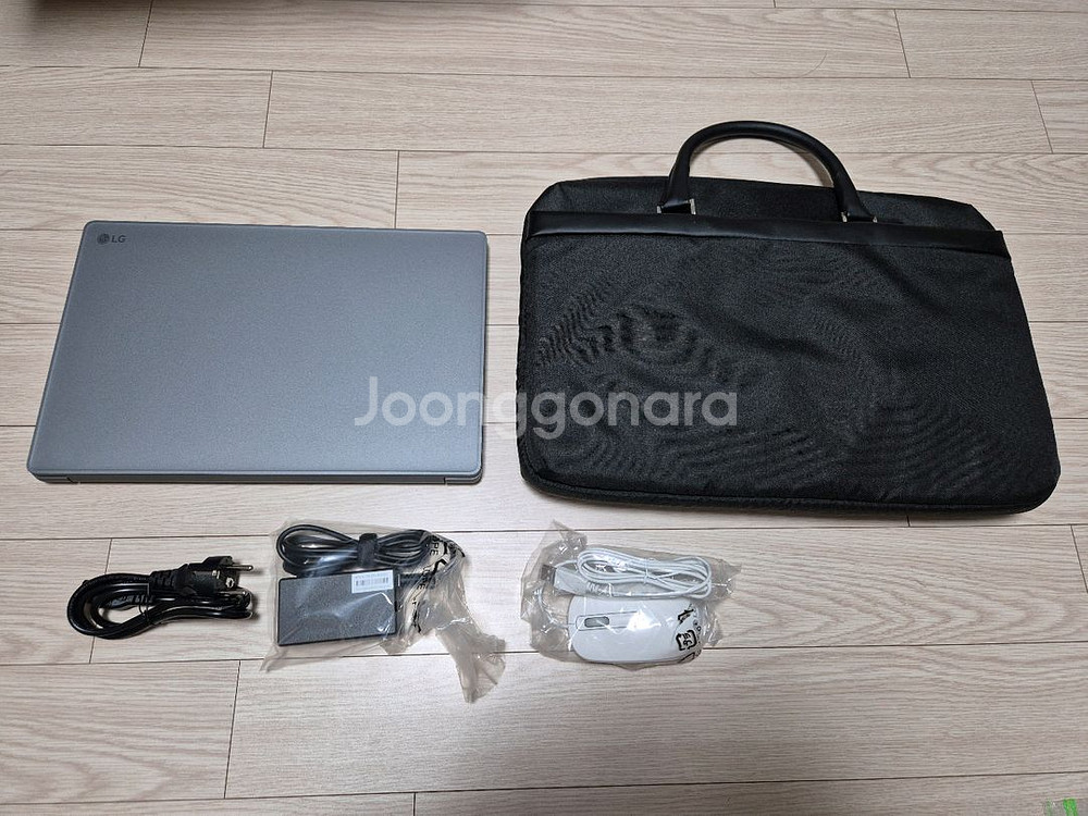 LG울트라PC 노트북 15UB50T 새상품 50만원--2