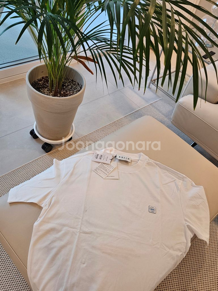 솔리드 옴므 반팔티 새상품 48사이즈 택있음--2