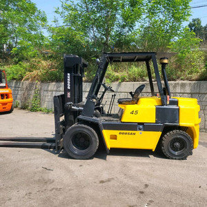 중고지게차 두산 FD45M 디젤 4.5톤 지게차 (더블
