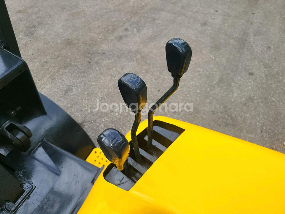 중고지게차 두산 D30S-3 디젤 3톤 3단 지게차--7