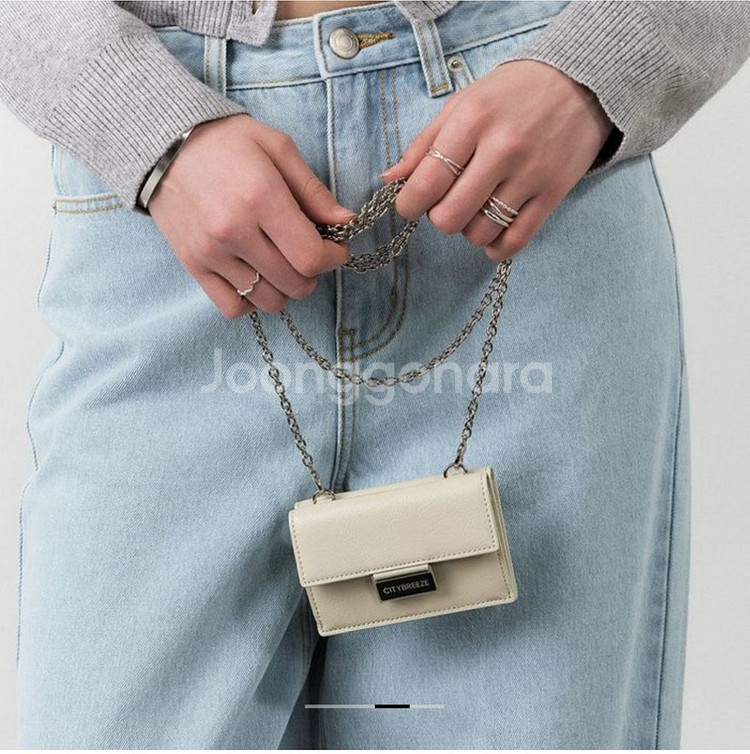 (새상품)시티브리즈 소가죽 미니체인백--1