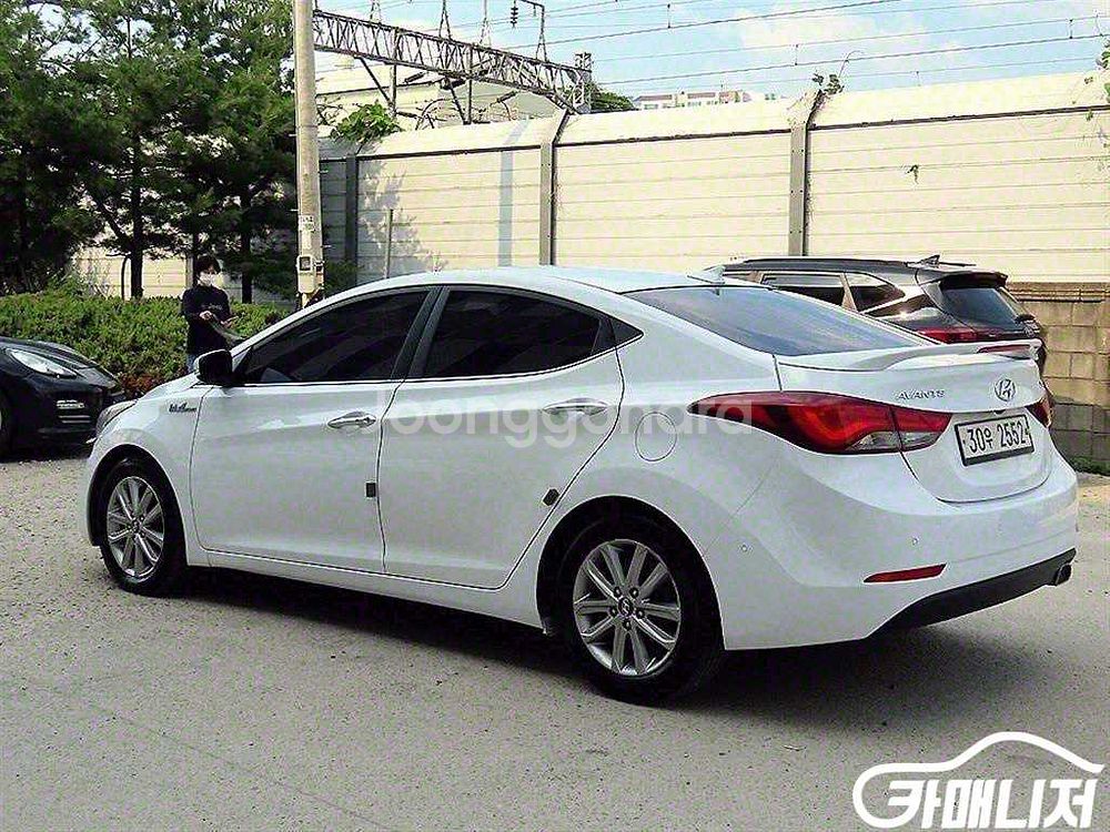 [현대]더 뉴 아반떼 1.6 VGT 프리미엄 (5인승)--3