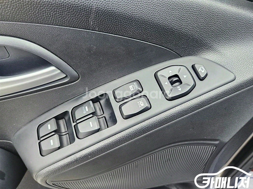 [현대]뉴 투싼iX 디젤(E-VGT)4WD 스마트 스페--8