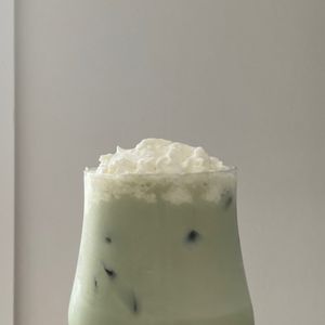 맥주잔 4개