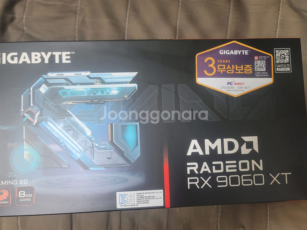 GIGABYTE RX 9060 XT Gaming 8G--0