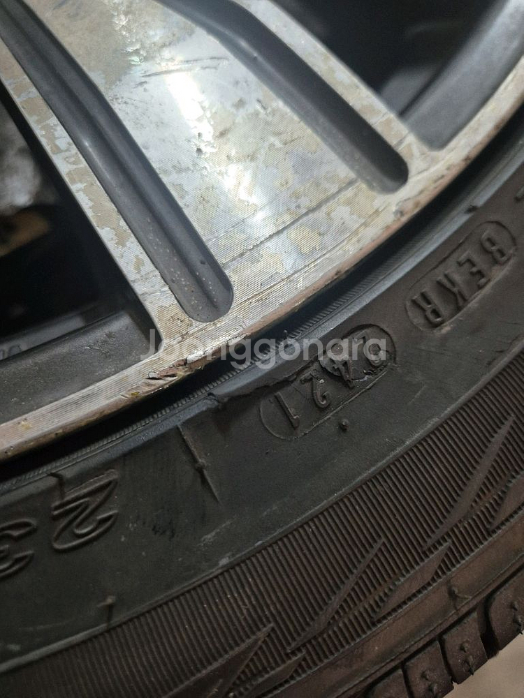 중고 A급 넥센 AH8 235 45R 18 2개!!--7