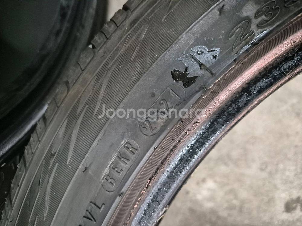 중고 A급 넥센 AH8 235 45R 18 2개!!--5