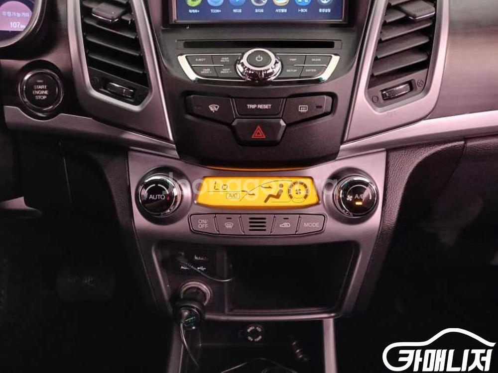 [KG모빌리티(쌍용) ]뉴코란도C 2WD 2.0 CVT--8