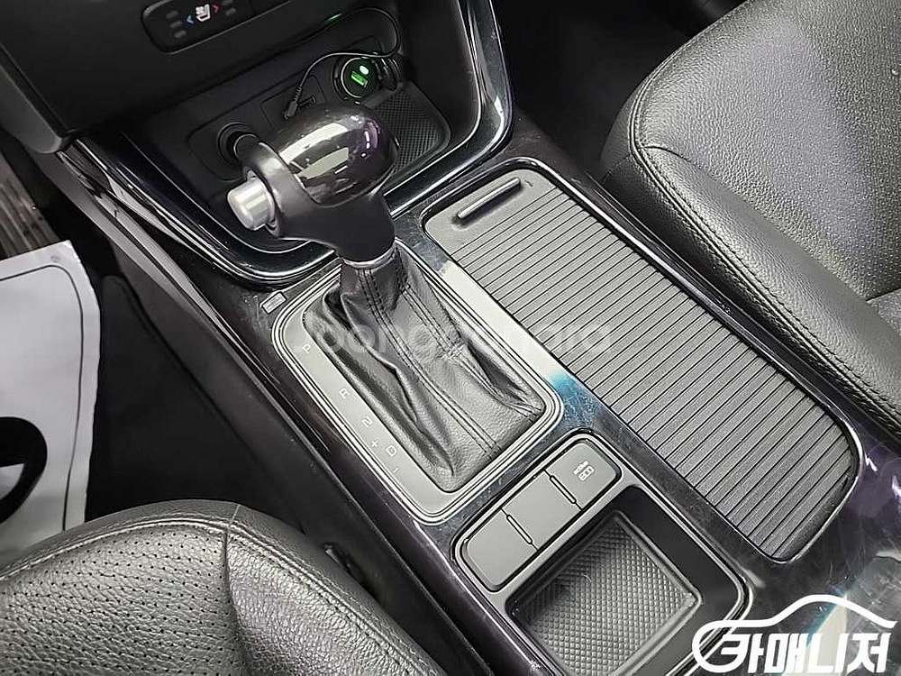 [기아]뉴 쏘렌토 R 2WD 2.0 TLX 스페셜 #최--8