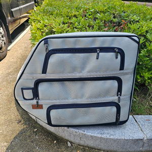 트래버스 반다이 캠핑 윈도우백 팝니다.운전석 뒤쪽