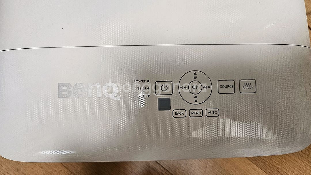 BenQ MH560 프로젝터 팝니다--1