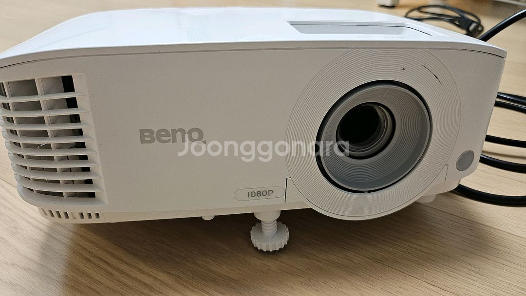 BenQ MH560 프로젝터 팝니다--3