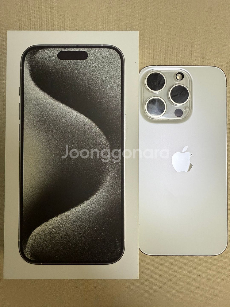 아이폰 15pro 128g 화이트 s급 판매합니다.--5